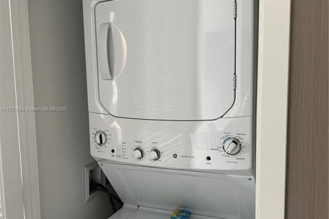 Copropriété à vendre à Hollywood, Floride: 1 chambre, 65.22 m2 № 1981810 - photo 19