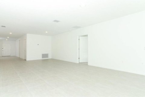 Villa ou maison à vendre à Auburndale, Floride: 4 chambres, 171.68 m2 № 1917197 - photo 5