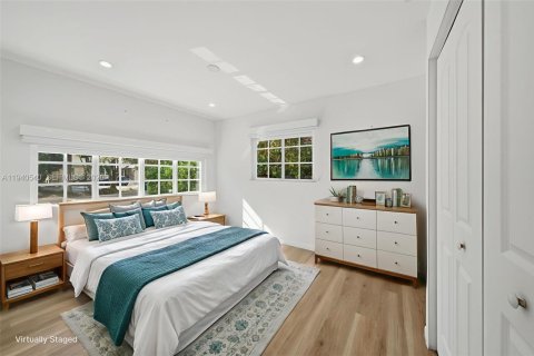 House in Miami, Florida 3 bedrooms, 119.29 sq.m. № 1998410 - photo 18