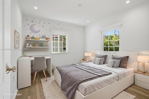 House in Miami, Florida 3 bedrooms, 119.29 sq.m. № 1998410 - photo 23