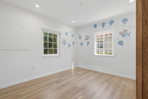 House in Miami, Florida 3 bedrooms, 119.29 sq.m. № 1998410 - photo 27