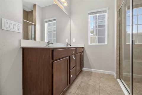House in Lakewood Ranch, Florida 3 bedrooms, 139.45 sq.m. № 2219325 - photo 19