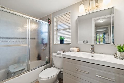 Купить кондоминиум в Санрайз, Флорида 1 спальня, 59.46м2, № 2256389 - фото 10