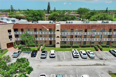 Condo in Sunrise, Florida, 1 bedroom  № 2256389