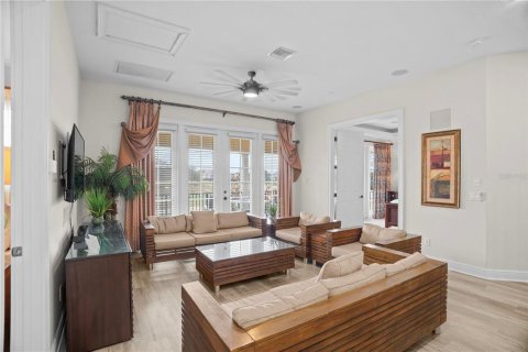 House in Four Corners, Florida 5 bedrooms, 333.15 sq.m. № 2206045 - photo 23