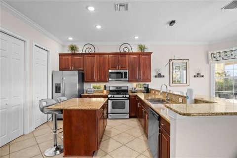 House in Four Corners, Florida 5 bedrooms, 333.15 sq.m. № 2206045 - photo 12