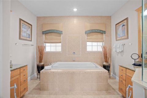 House in Four Corners, Florida 5 bedrooms, 333.15 sq.m. № 2206045 - photo 30