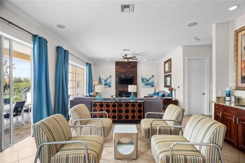 House in Four Corners, Florida 5 bedrooms, 333.15 sq.m. № 2206045 - photo 9