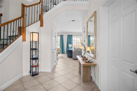 House in Four Corners, Florida 5 bedrooms, 333.15 sq.m. № 2206045 - photo 5