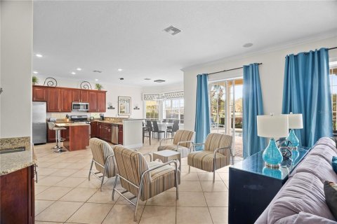 House in Four Corners, Florida 5 bedrooms, 333.15 sq.m. № 2206045 - photo 15