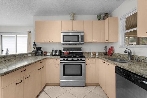 Casa en venta en The Villages, Florida, 1 dormitorio, 77.39 m2 № 1757047 - foto 17