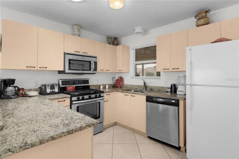 Casa en venta en The Villages, Florida, 1 dormitorio, 77.39 m2 № 1757047 - foto 16
