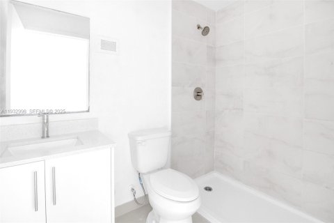 Снять в аренду таунхаус в Хомстед, Флорида 4 спальни, 129.88м2, № 2034978 - фото 16