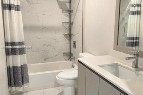 Condominio en alquiler en Miami, Florida, 3 dormitorios, 118.45 m2 № 2030718 - foto 18