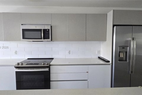 Condominio en alquiler en Miami, Florida, 3 dormitorios, 118.45 m2 № 2030718 - foto 7