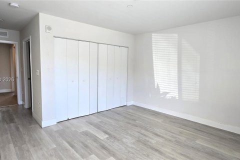 Condominio en alquiler en Miami, Florida, 3 dormitorios, 118.45 m2 № 2030718 - foto 27