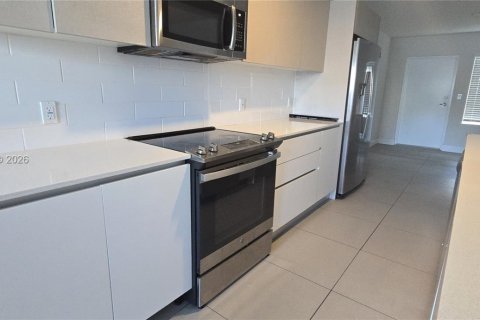Condominio en alquiler en Miami, Florida, 3 dormitorios, 118.45 m2 № 2030718 - foto 5