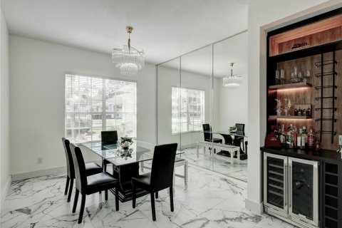 Casa en venta en Orlando, Florida, 5 dormitorios, 290.97 m2 № 1722319 - foto 9