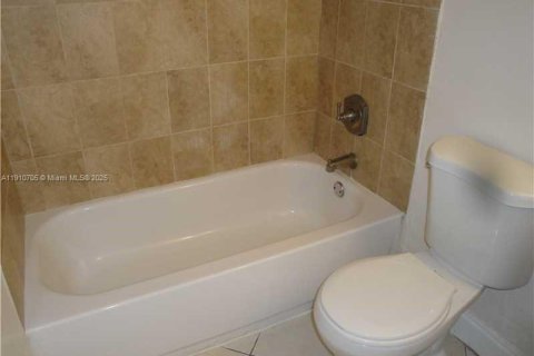 Снять в аренду кондоминиум в Санни-Айлс-Бич, Флорида 1 спальня, 59.46м2, № 1965921 - фото 9