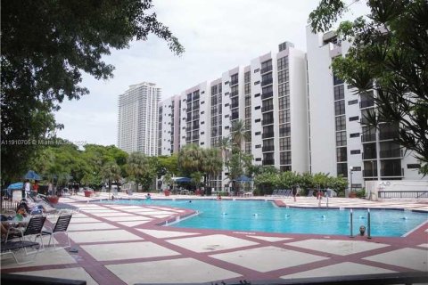 Снять в аренду кондоминиум в Санни-Айлс-Бич, Флорида 1 спальня, 59.46м2, № 1965921 - фото 15