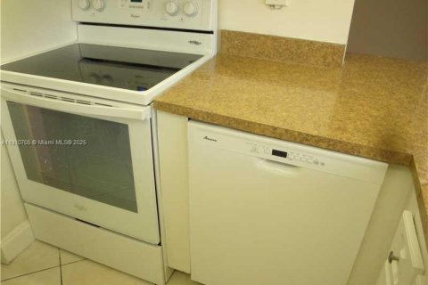 Снять в аренду кондоминиум в Санни-Айлс-Бич, Флорида 1 спальня, 59.46м2, № 1965921 - фото 13