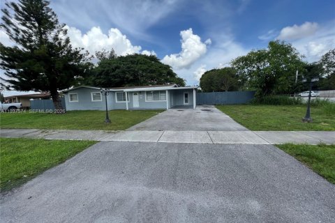 Villa ou maison à vendre à Oakland Park, Floride: 3 chambres, 106.28 m2 № 2152600 - photo 2