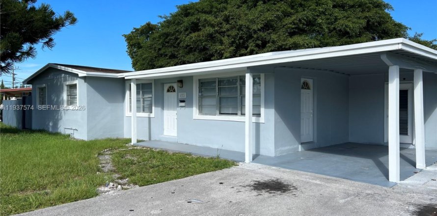 Villa ou maison à Oakland Park, Floride 3 chambres, 106.28 m2 № 2152600
