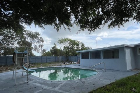Villa ou maison à vendre à Oakland Park, Floride: 3 chambres, 106.28 m2 № 2152600 - photo 15