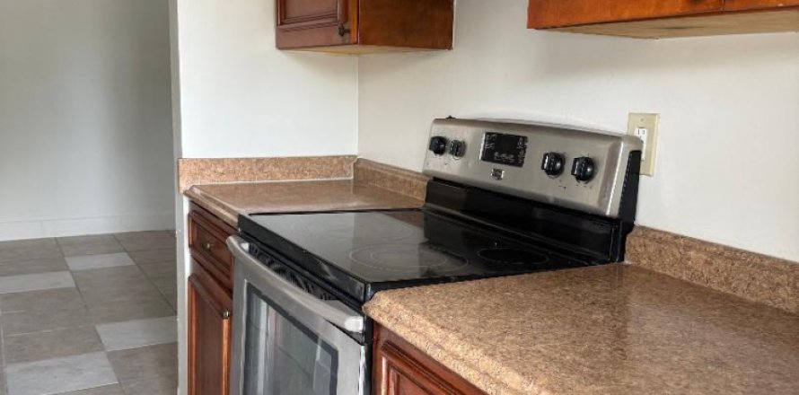 Квартира в Помпано-Бич, Флорида 3 комнаты, 52.95м2 № 2184898