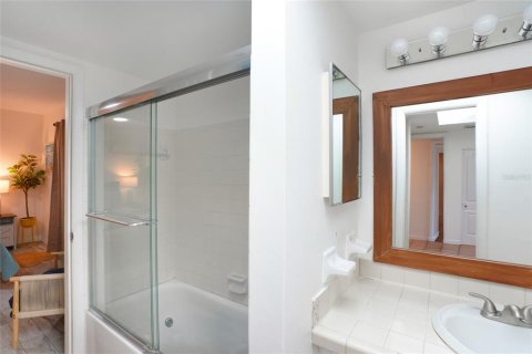 Commercial property in Indian Rocks Beach, Florida 8 bedrooms, 363.99 sq.m. № 1876825 - photo 30