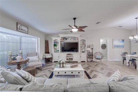 House in Port Charlotte, Florida 3 bedrooms, 152.27 sq.m. № 1650521 - photo 4