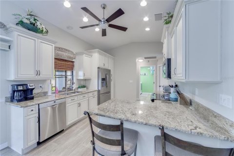 House in Port Charlotte, Florida 3 bedrooms, 152.27 sq.m. № 1650521 - photo 15