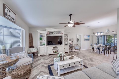House in Port Charlotte, Florida 3 bedrooms, 152.27 sq.m. № 1650521 - photo 3