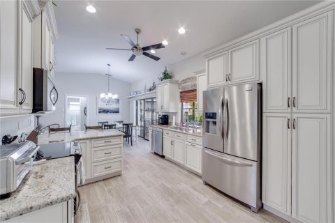 House in Port Charlotte, Florida 3 bedrooms, 152.27 sq.m. № 1650521 - photo 16