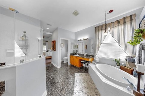 House in Valrico, Florida 5 bedrooms, 265.79 sq.m. № 1804071 - photo 27