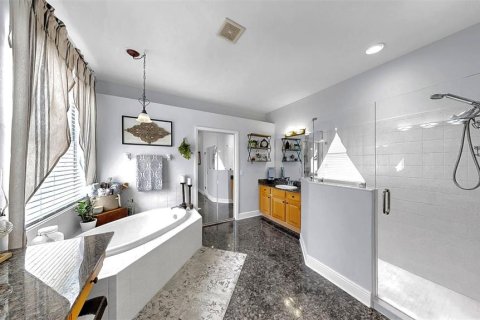 House in Valrico, Florida 5 bedrooms, 265.79 sq.m. № 1804071 - photo 28