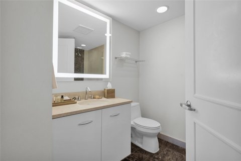 Copropriété à vendre à Fort Lauderdale, Floride: 1 chambre, 95.5 m2 № 1163147 - photo 1
