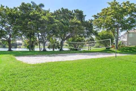 Villa ou maison à louer à Boynton Beach, Floride: 4 chambres, 245.63 m2 № 1127654 - photo 1