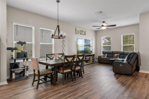 House in Winter Garden, Florida 4 bedrooms, 204.76 sq.m. № 1822938 - photo 5