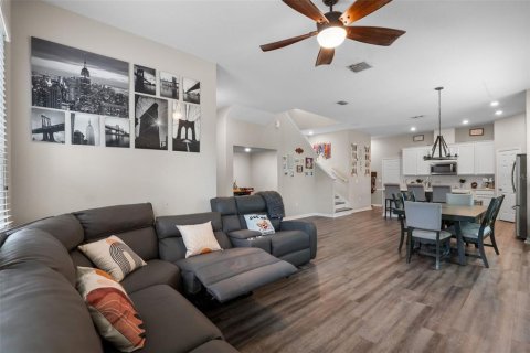 House in Winter Garden, Florida 4 bedrooms, 204.76 sq.m. № 1822938 - photo 8