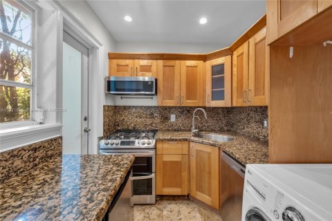 Купить кондоминиум в Майами-Бич, Флорида 1 спальня, 69.31м2, № 1976018 - фото 23