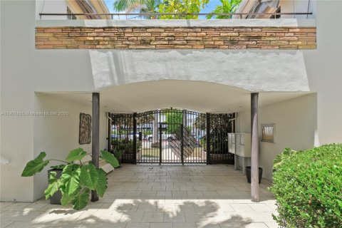 Купить кондоминиум в Майами-Бич, Флорида 1 спальня, 69.31м2, № 1976018 - фото 27