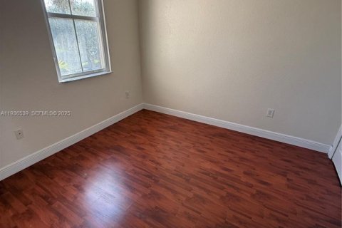 Townhouse in Miami, Florida 3 bedrooms, 165.09 sq.m. № 1994582 - photo 14