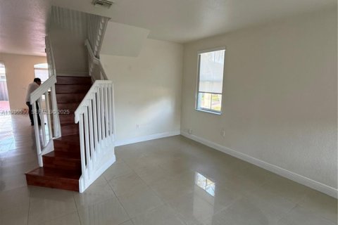 Townhouse in Miami, Florida 3 bedrooms, 165.09 sq.m. № 1994582 - photo 6