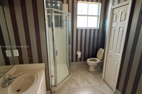 Townhouse in Miami, Florida 3 bedrooms, 165.09 sq.m. № 1994582 - photo 12