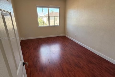 Townhouse in Miami, Florida 3 bedrooms, 165.09 sq.m. № 1994582 - photo 10