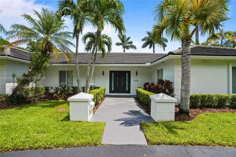 Villa ou maison à Palmetto Bay, Floride 4 chambres, 232.26 m2 № 2354009