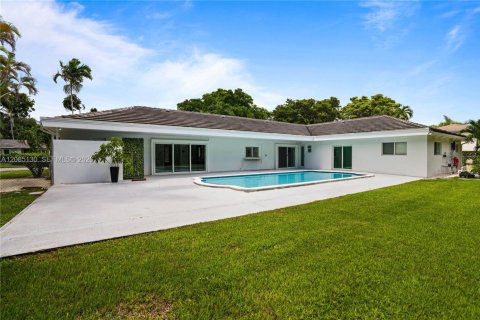 Villa ou maison à vendre à Palmetto Bay, Floride: 4 chambres, 232.26 m2 № 2354009 - photo 12