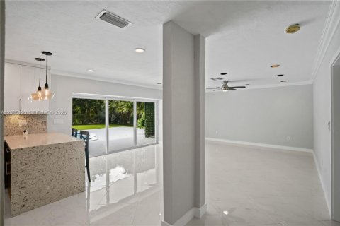 Villa ou maison à vendre à Palmetto Bay, Floride: 4 chambres, 232.26 m2 № 2354009 - photo 20