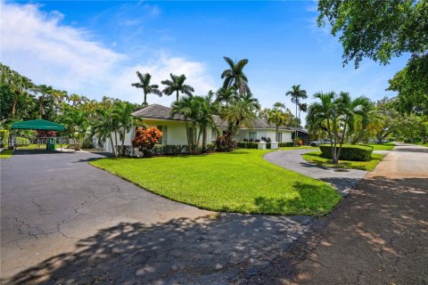 Villa ou maison à vendre à Palmetto Bay, Floride: 4 chambres, 232.26 m2 № 2354009 - photo 7